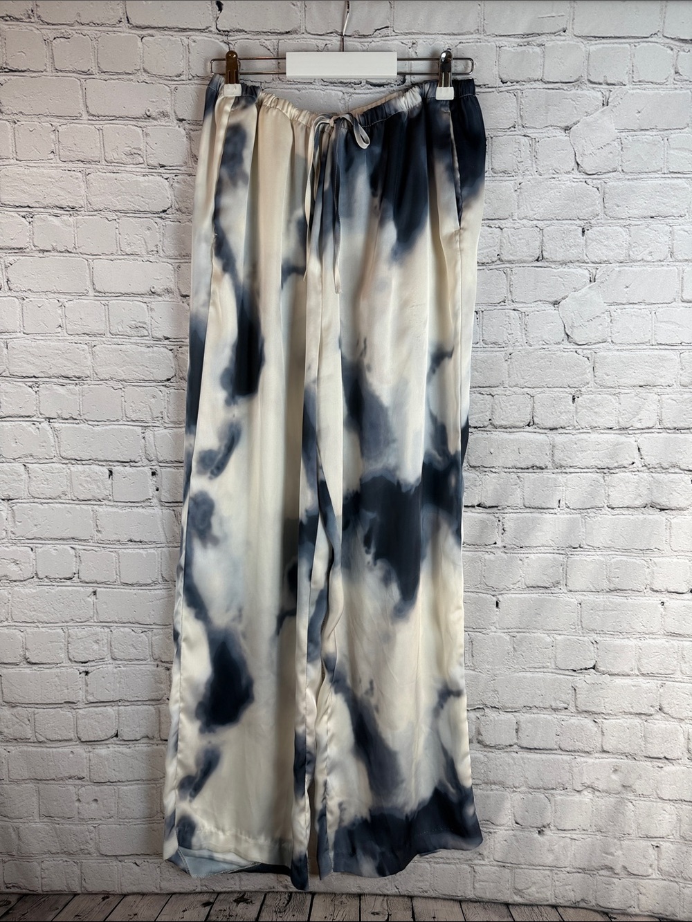 H&M Eco Satin Wide Leg Pants Women's Size L Cream Navy Tie Dye Drawstring